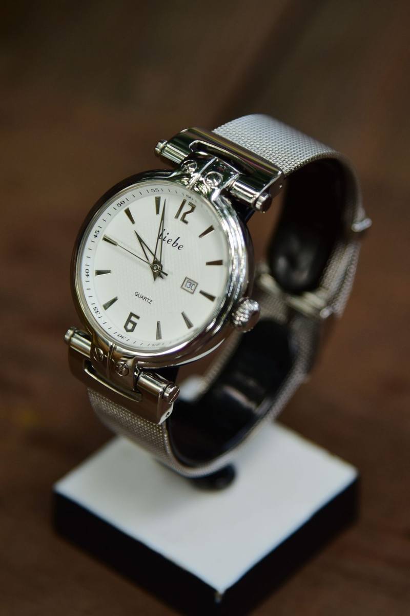 Montre Homme Neuve - Accessoire Incontournable