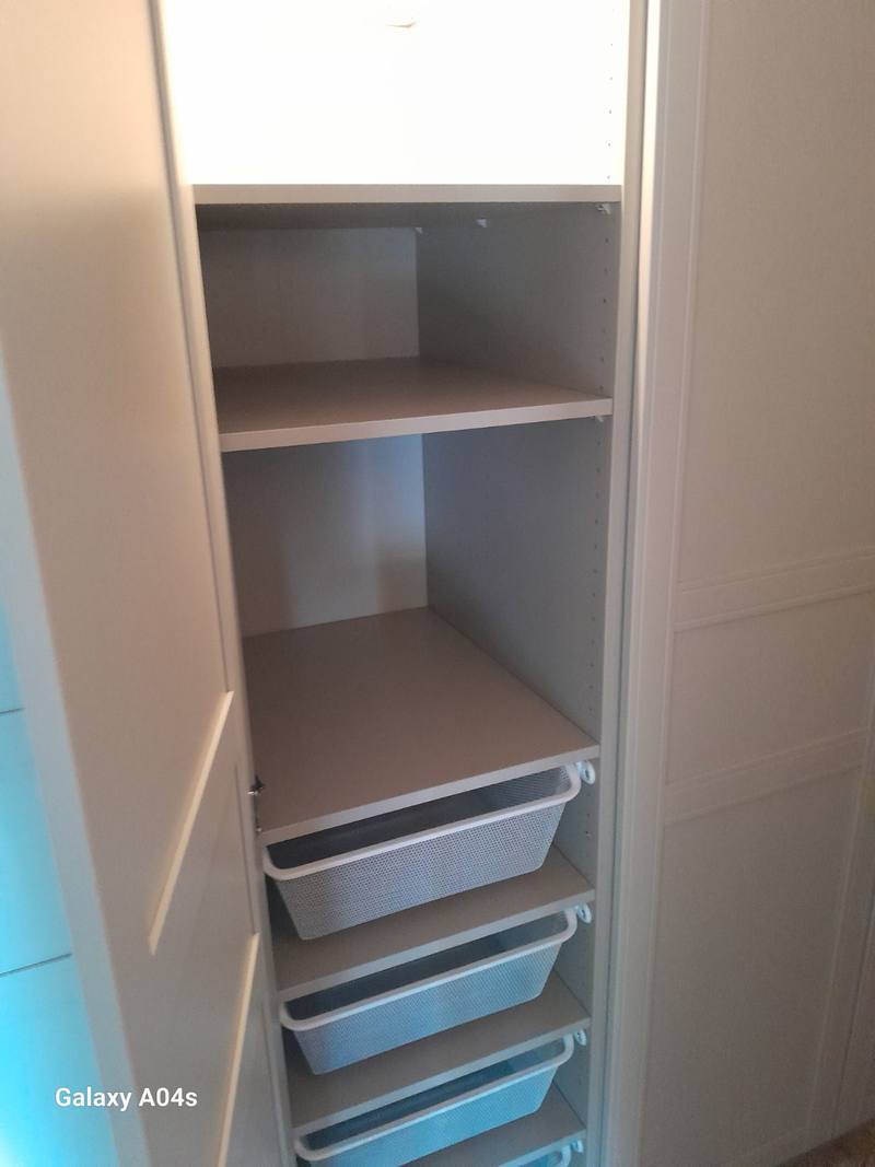 Homme sympa réalisé montage meuble sur cagnes sur mer — photo 3
