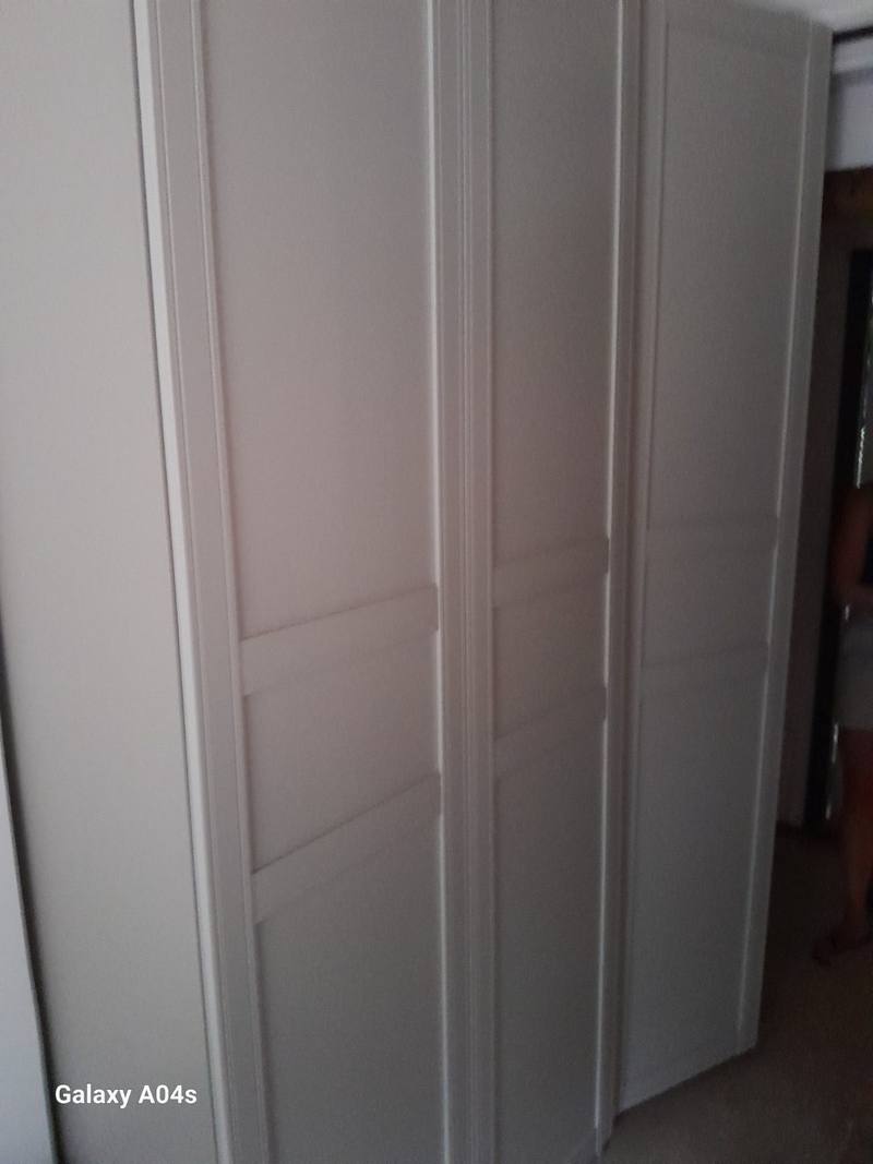 Homme sympa réalisé montage meuble sur cagnes sur mer — photo 4