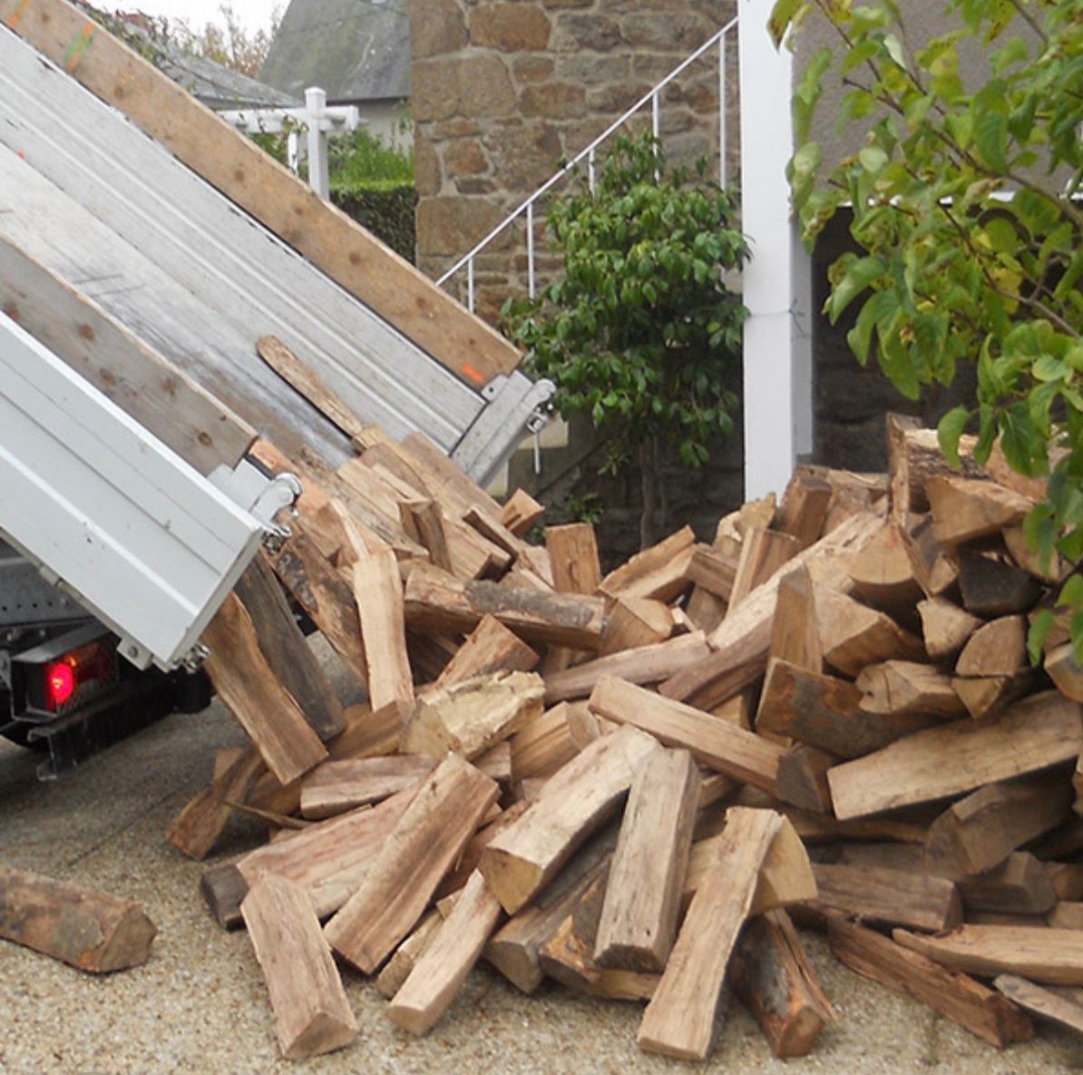 Photo 3 : Vente de bois de chauffage sec de qualité livraison possible