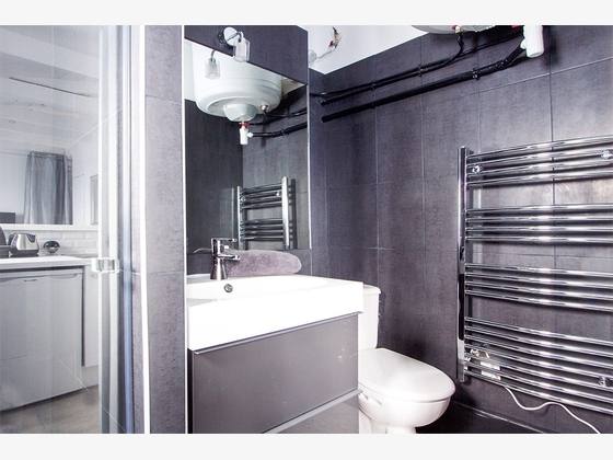 Appartement meublé d'environ 24 m², situé rue Brochant Paris 17ème — photo 2