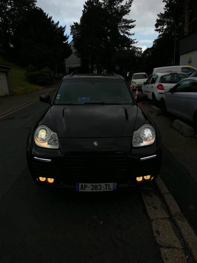 PORSCHE CAYENNE