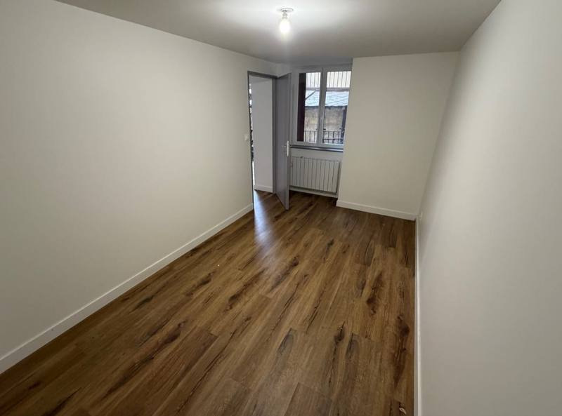 Joli t2 refait à neuf 45 m² 500 € — photo 4