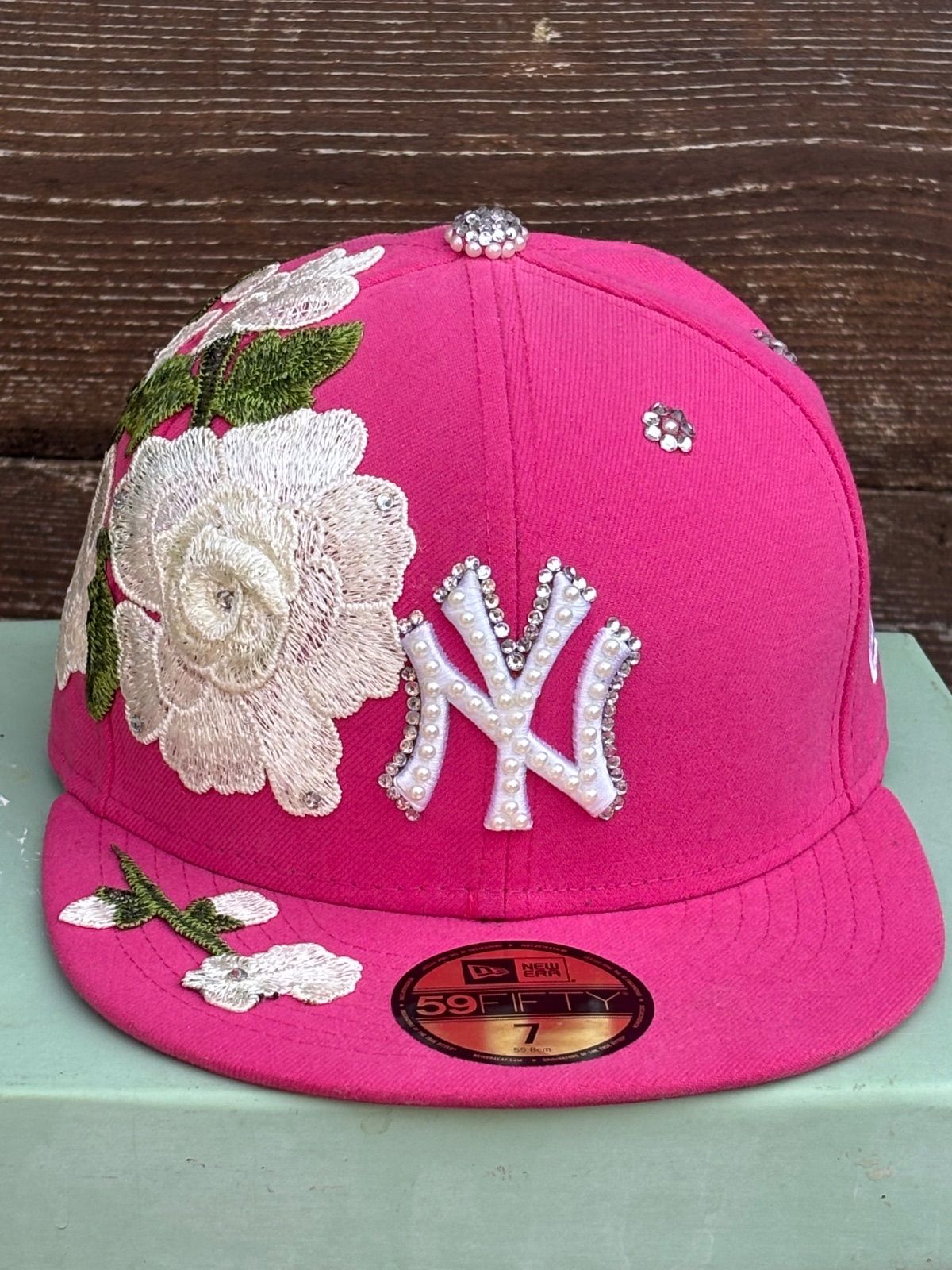 Casquette custom New Era 59 fifty NY rose roses 56 cm